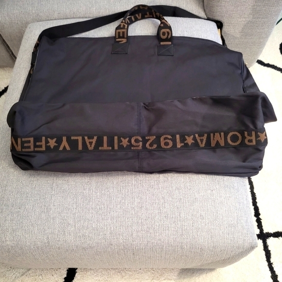 Fendi | Convertible Logo Weekender - Picture 5 of 9